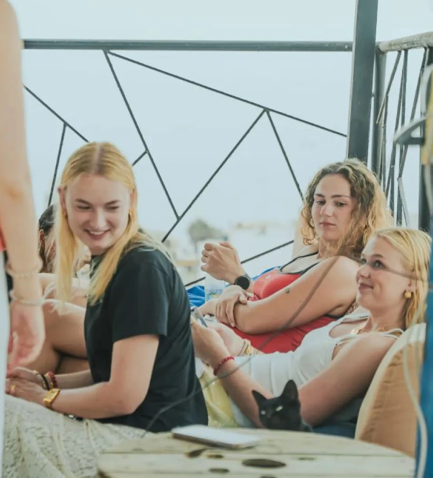 Adventurekeys Surf Camp - Coworking Space - Yoga Retreat